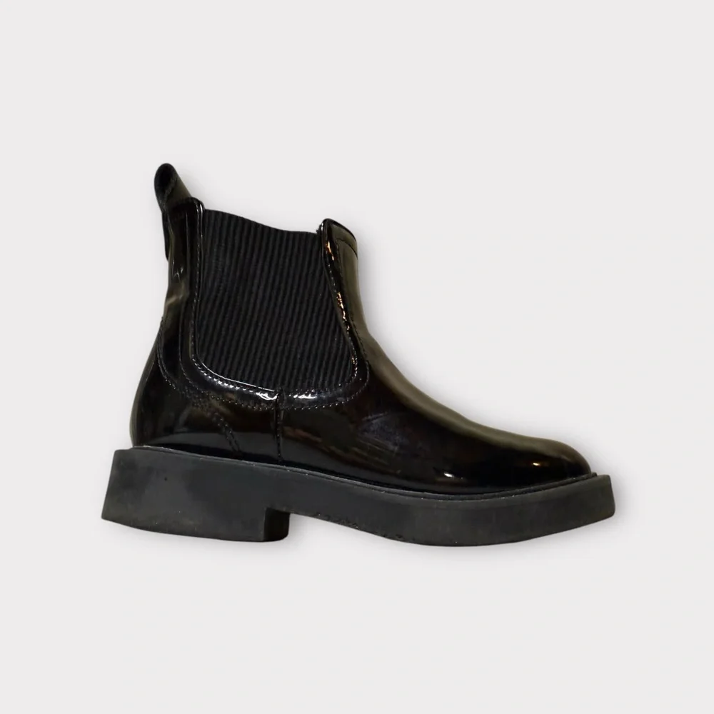 Zara Black Chelsea Boots